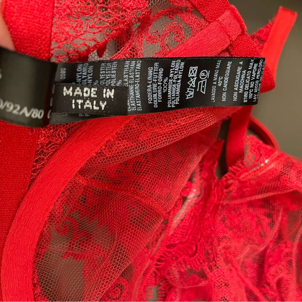 Red lace underwired La Perla bra - Picture 4 of 7